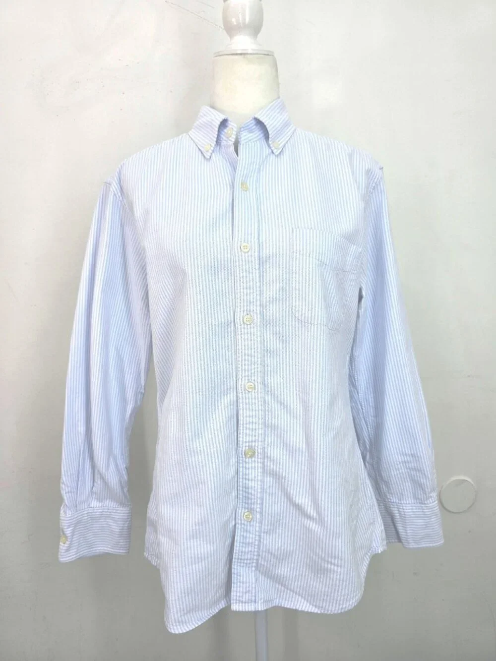 J. Crew Men’s Light Blue and White Oxford Slim Flex Button Down Shirt Men M